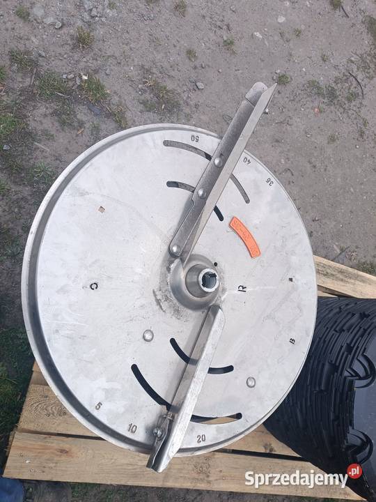 Talerze Amazone M OM 2436 Do rozsiewaczy i rozrzutników pomorskie Gręblin