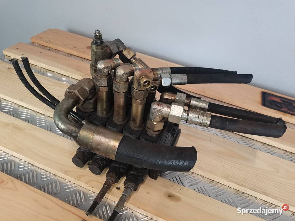 Rozdzielacz hydrauliczny Manitou MLT 627 2006r Pozostałe wielkopolskie Wilkowo
