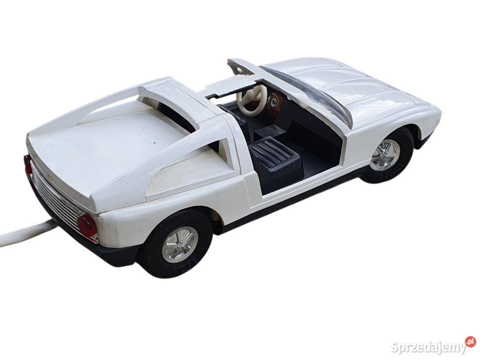 Stary model samochodu na kabel Mercedes C111 Cieszyn