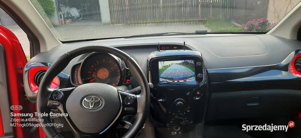 Toyota Aygo kamera X PLAY Hatchback Dolina