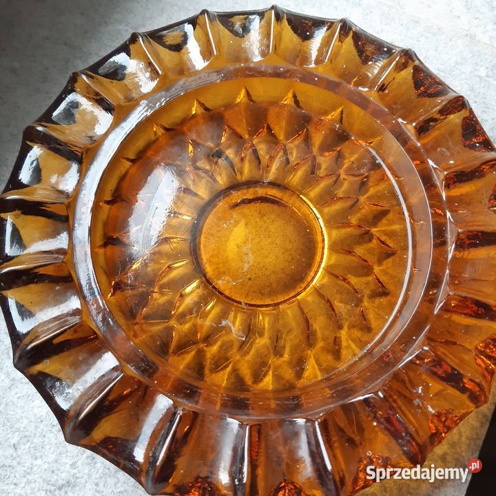 Sprzedam 4 popielniczki z PRL zegar