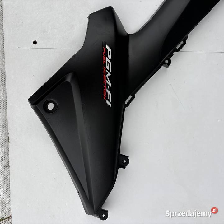 OWIEWKA PRAWA BOCZEK WYPEŁNIENIE HONDA CB 125 mazowieckie Radom