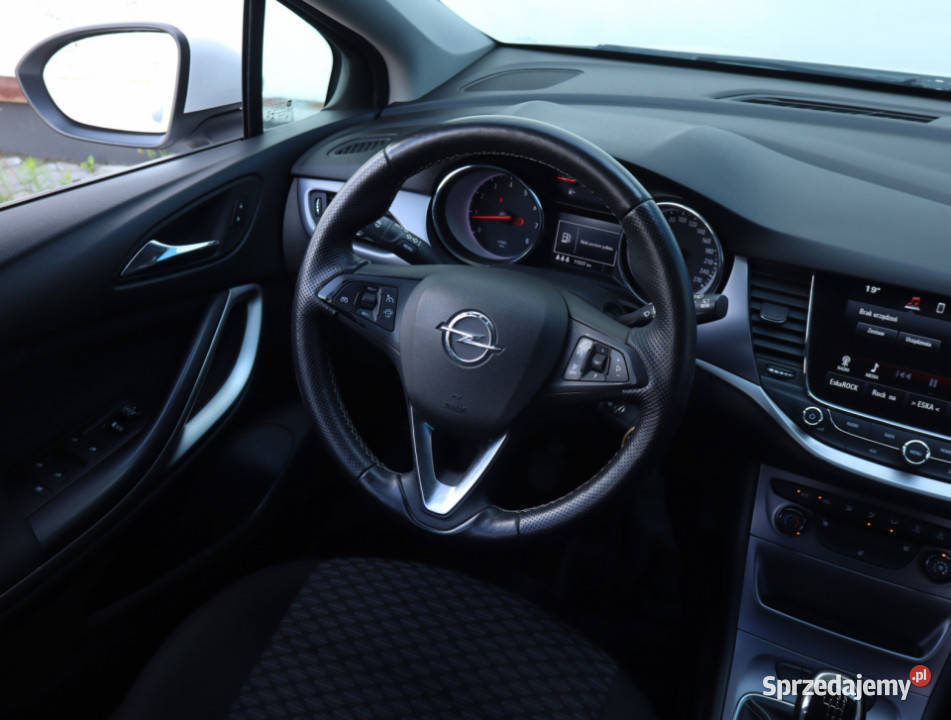 Opel Astra 14 T biały