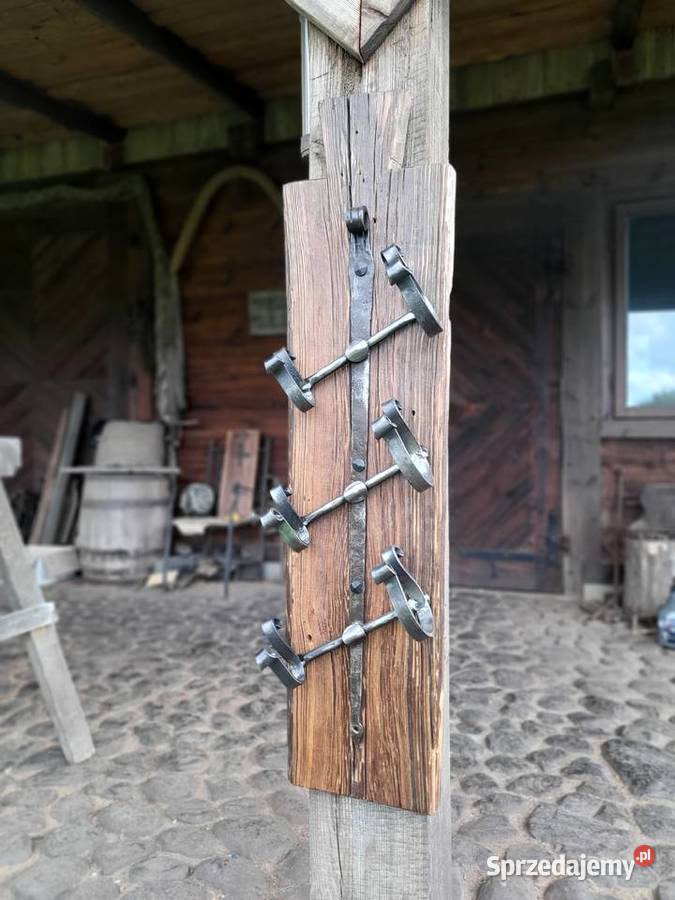 Półka na wino na starej kowalskiej zawiasie Kamieńczyk sprzedam