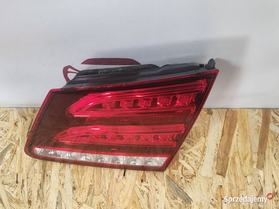Lampa Klapy Bagażnika Prawa Mercedes W212 Kombi osobowe Pleszew