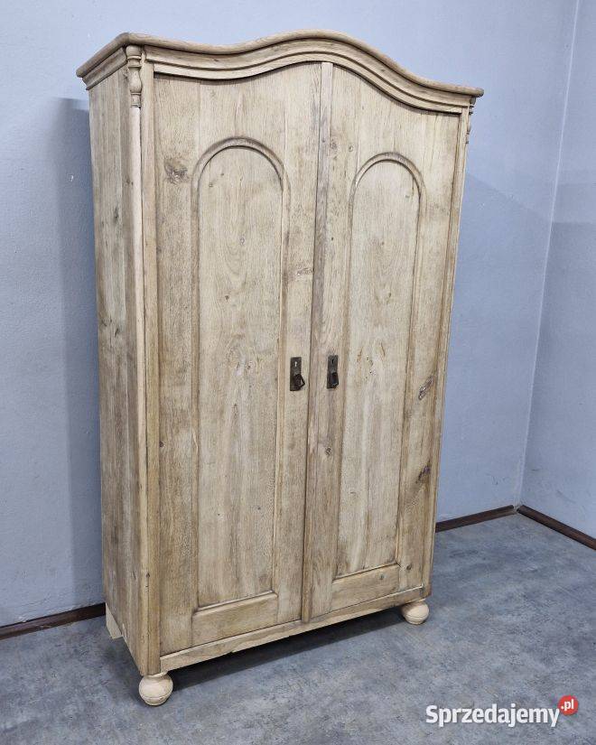Dębowa szafa ludwikowska z Dolnego Śląska Marki