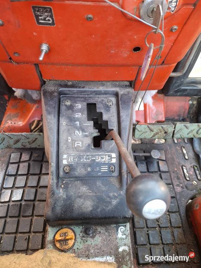 Ciągnik YANMAR YM1610 D z pługiem i piaskarką Jasło