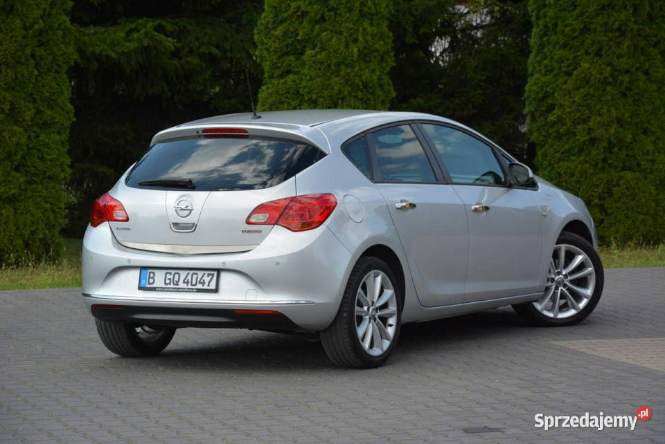 Opel Astra 14T140 Lift Klimatronic Parktronic benzyna Ostrów Mazowiecka sprzedam