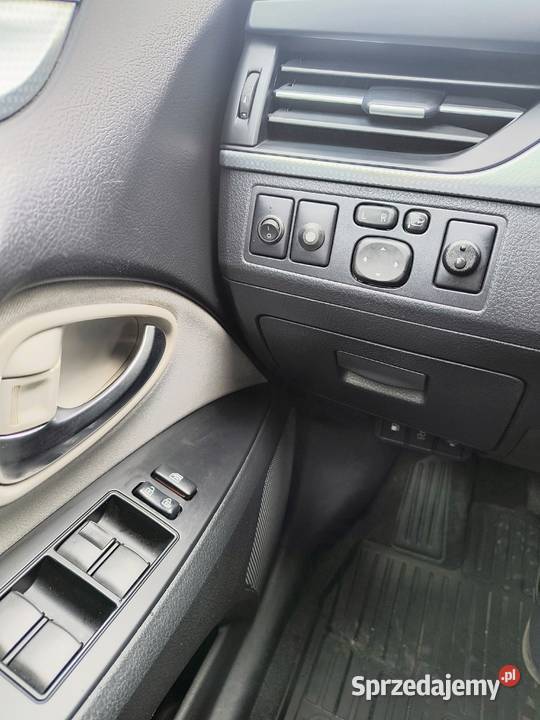 Toyota Avensis model 2017 garażowany Avensis Sulechów