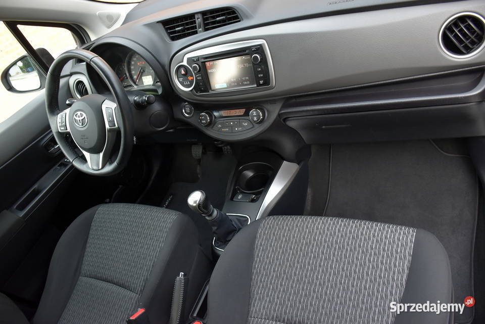 Toyota Yaris III SOL 14D4D 90 Uwaga 17700 elektryczne szyby Yaris łódzkie Zduńska Wola
