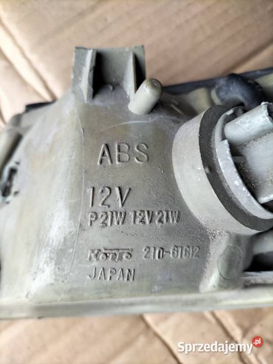 KIERUNKOWSKAZ PRAWY MAZDA 626 PRAWY osobowe