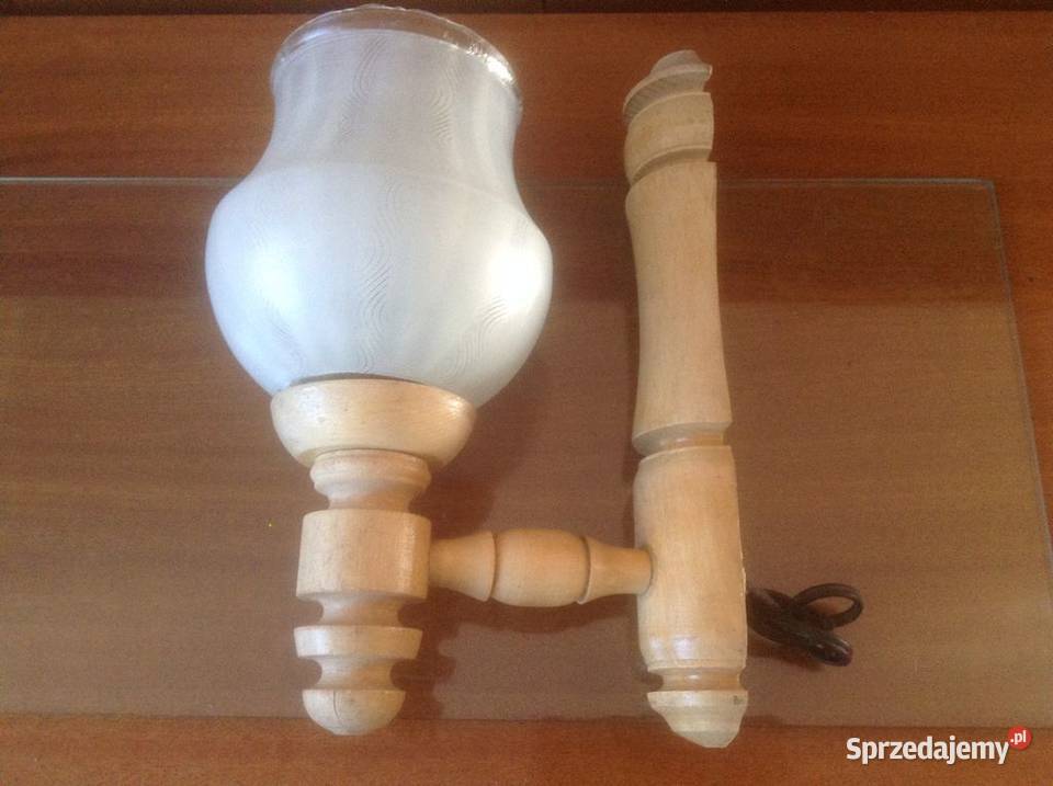 Kinkiet elektryczny drewniany ze szklanym