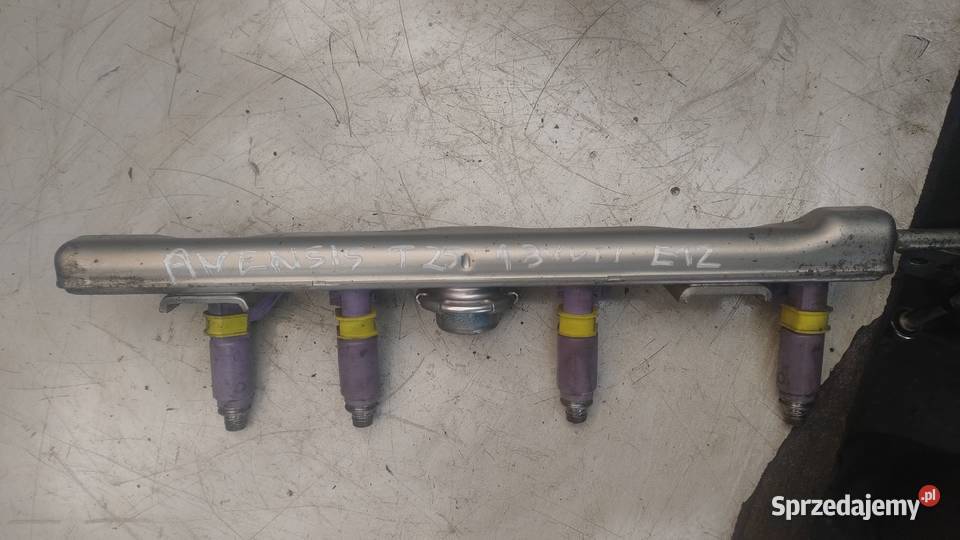 TOYOTA AVENSIT T25 18 VVTI listwa wtryskowa Kielce