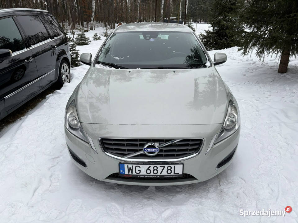 Volvo V60 T4 180 Podgrzewane fotele Hak odpinany Lipówki