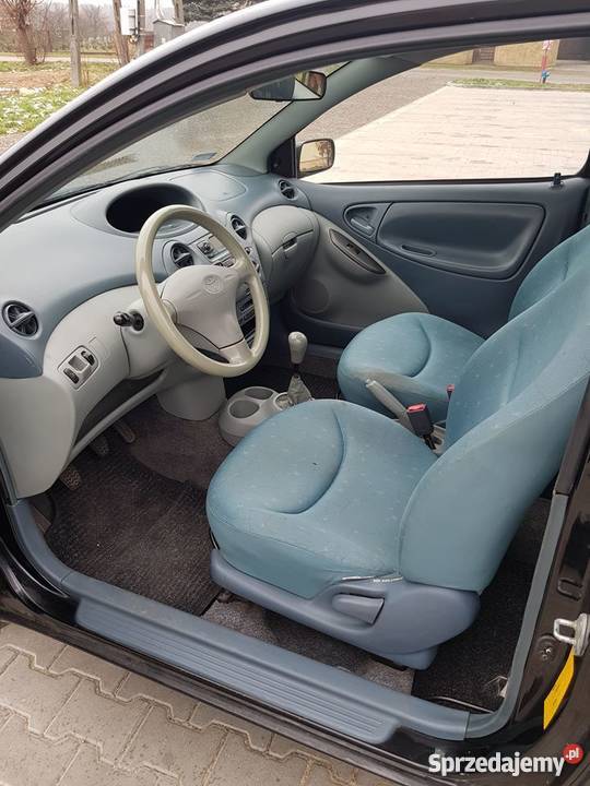 Sprzedam Toyota YARIS nieuszkodzony Starachowice sprzedam