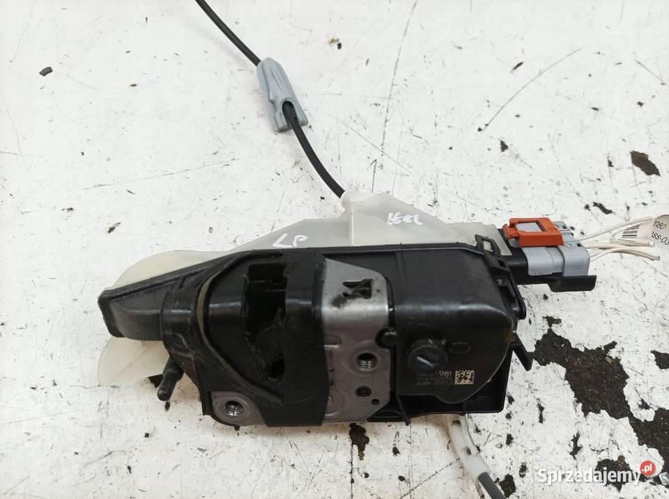 ZAMEK DRZWI LEWY PRZÓD EU A048069 Citroen C3 III