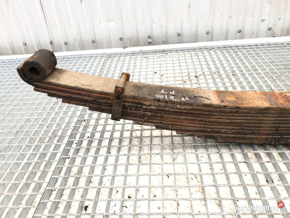 RESOR PRAWY TYŁ STAR Ciągnik siodłowy PIÓRO ciężarowe