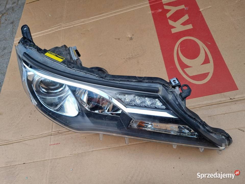 LAMPA PRAWA PRZEDNIA PRZÓD XENON TOYOTA RAV4 IV