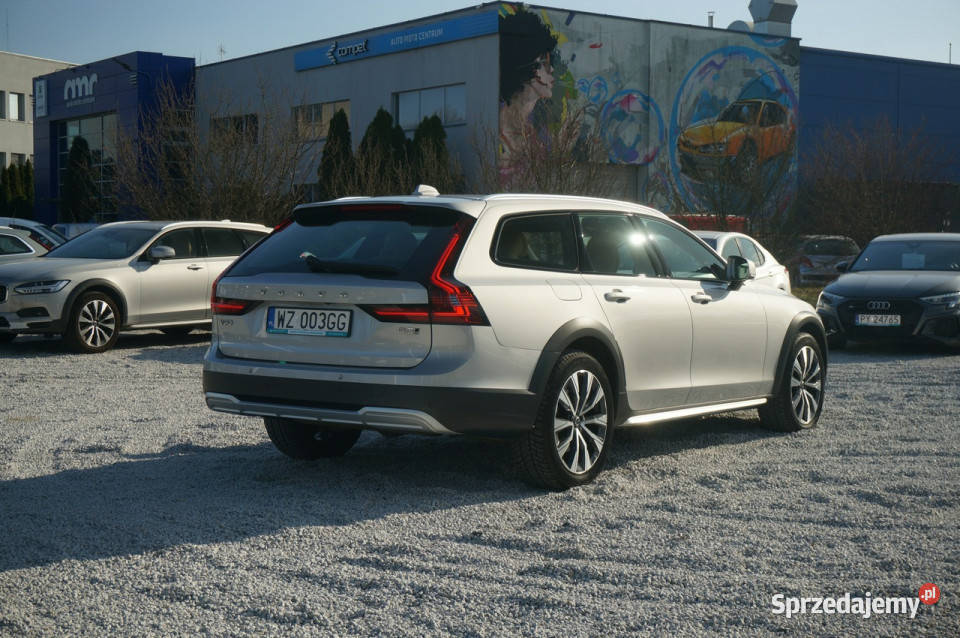 Volvo V90 Cross Country B5 D AWD 235 Ultimate automatyczna Motoryzacja