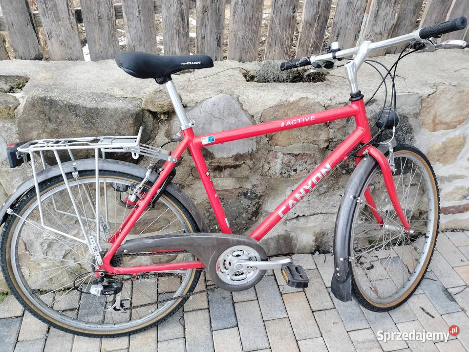 Czerwony stary rower męski Canyon active Miejskie Urszulin