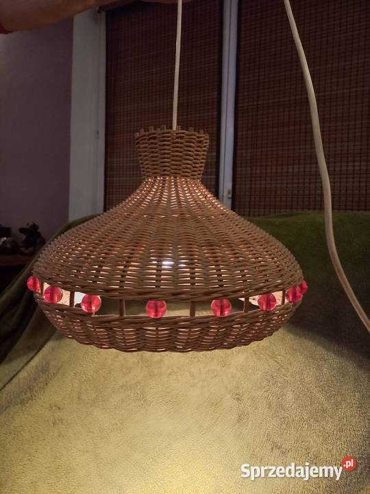 Lampa wiszącażyrandol z wikliny z czerwonymi Lipno