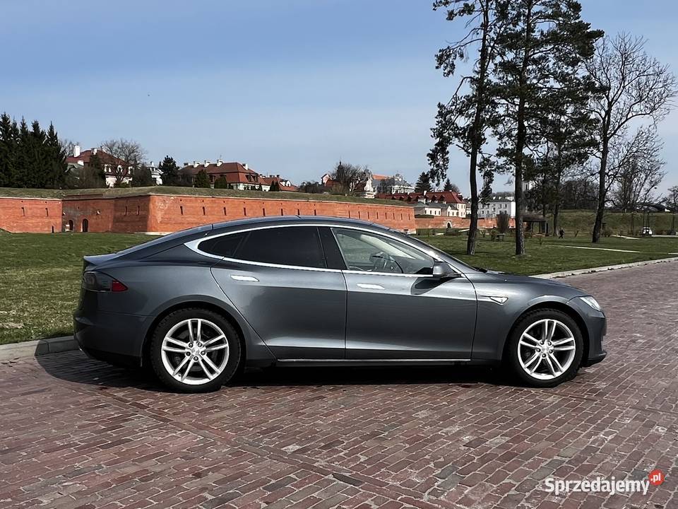 Tesla Model S 85 2014 darmowe ładowanie Szczebrzeszyn
