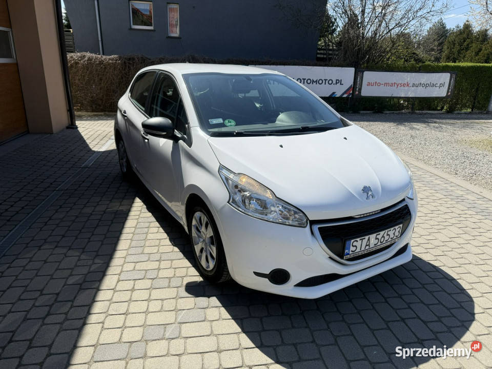 Peugeot 208 14 HDi 68 Klimatyzacja Opony gniazdo USB Orzech