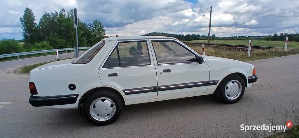 Ford Orion 1985 zabytkowy żółte tablice Łochów sprzedam