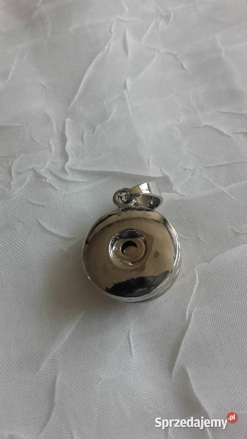 MEDALION OKAZAŁA PRZEWIESZKA Z PIĘKNĄ PERŁĄ Piła