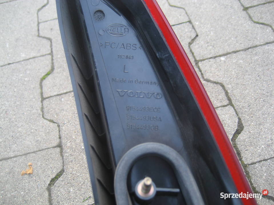 VOLVO V70 0004R LAMPA TYŁ LEWA GÓRNA 9154493 osobowe Motoryzacja