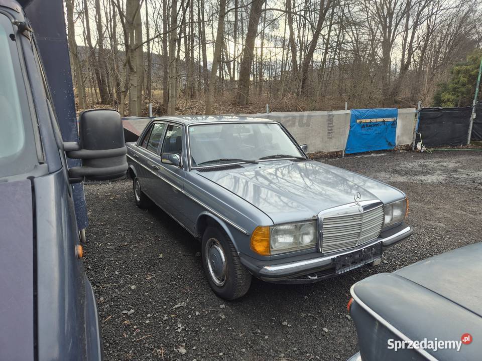 MercedesBenz 230E W123 23 benzyna 136 Manual 4/5 Bujaków