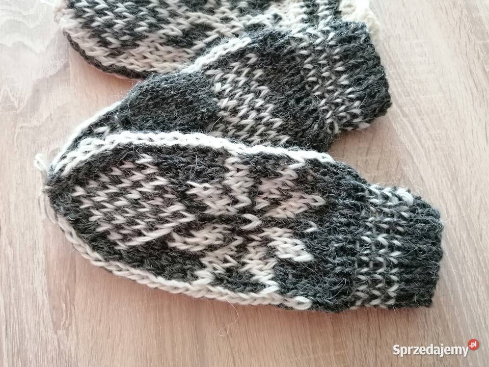 Swetry skarpety czapki rękawiczki wełniane Nowy Targ