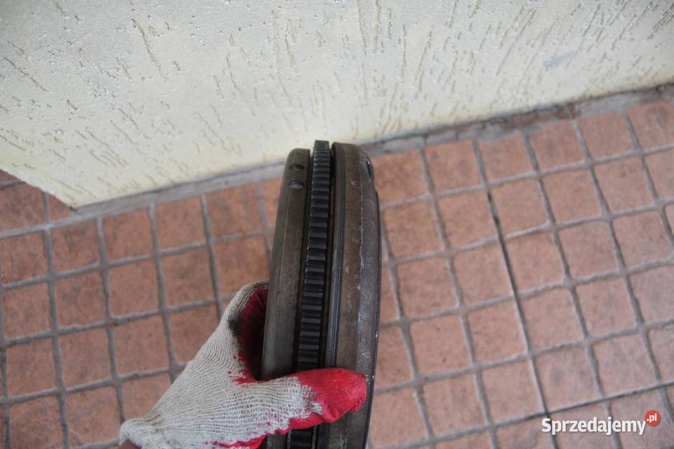 KOŁO ZAMACHOWE AUTOMAT VW PASSAT B6 20 TDI DSG