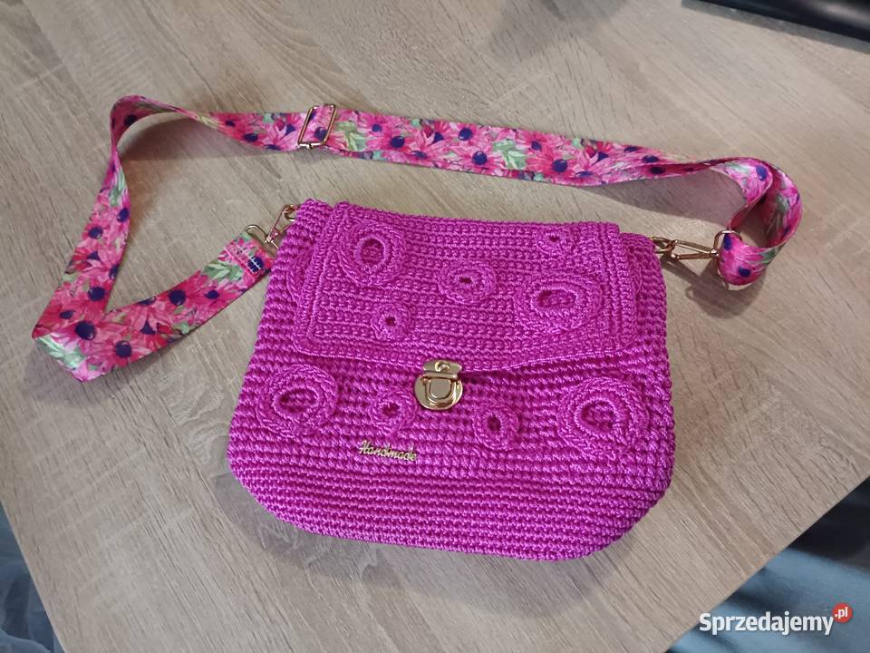Torebka damska różowa szydełkowana