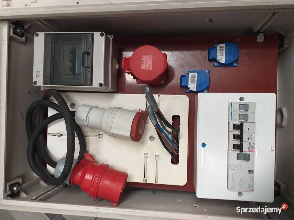 Skrzynka elektryczna rozdzielnia budowlana
