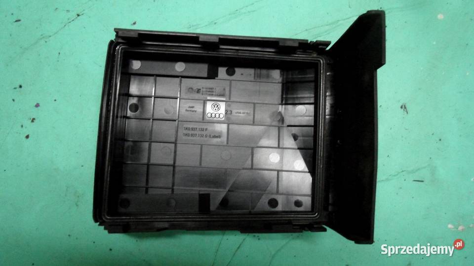 VW GOLF PLUS 16 TDI 12r skrzynka bezpieczników osobowe