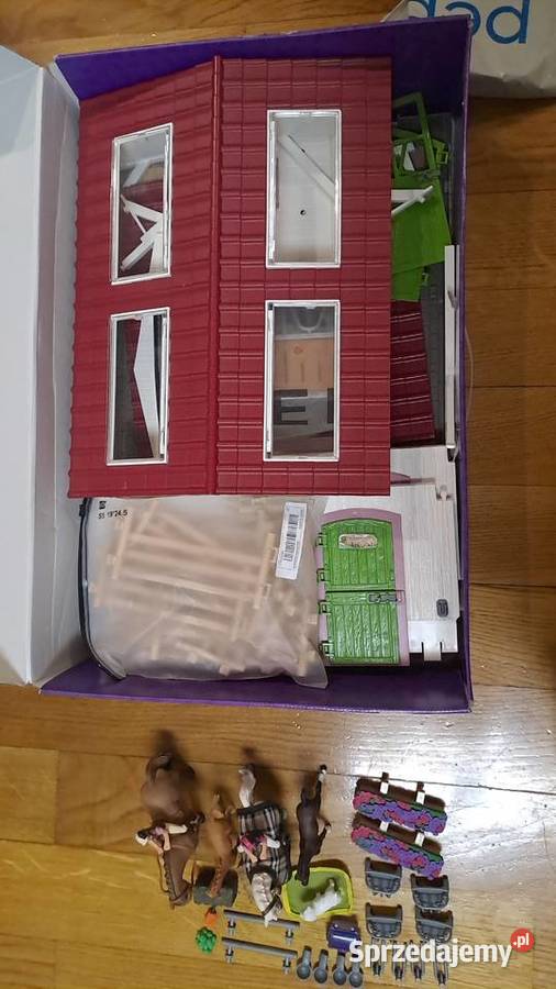 Sprzedam dziecięcą zabawkową stadninę koni Otwock