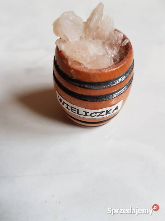 beczka beczułka drewniana kadź z solą z