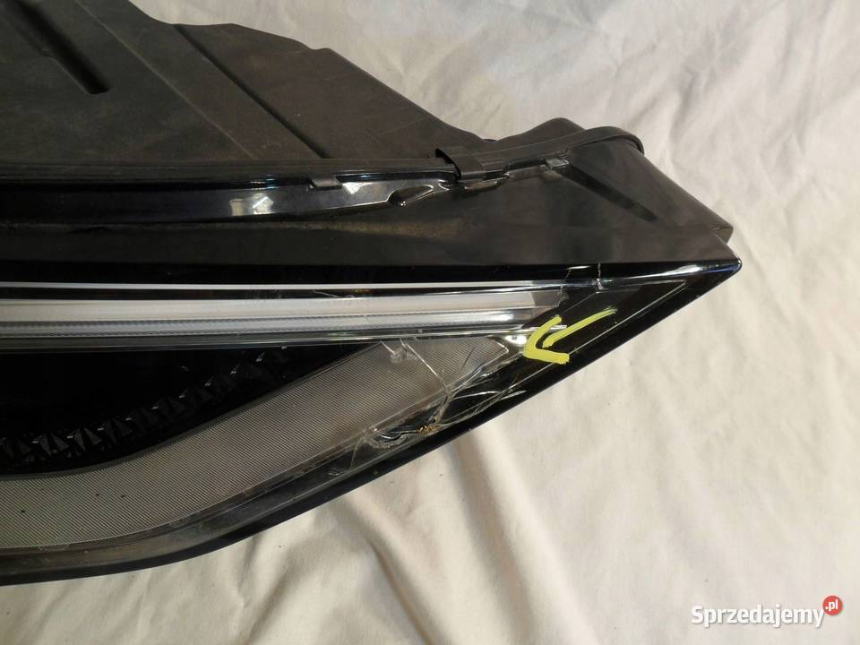 REFLEKTOR PRZÓD STRONA PRAWA AUDI ETRON Nowy Tomyśl