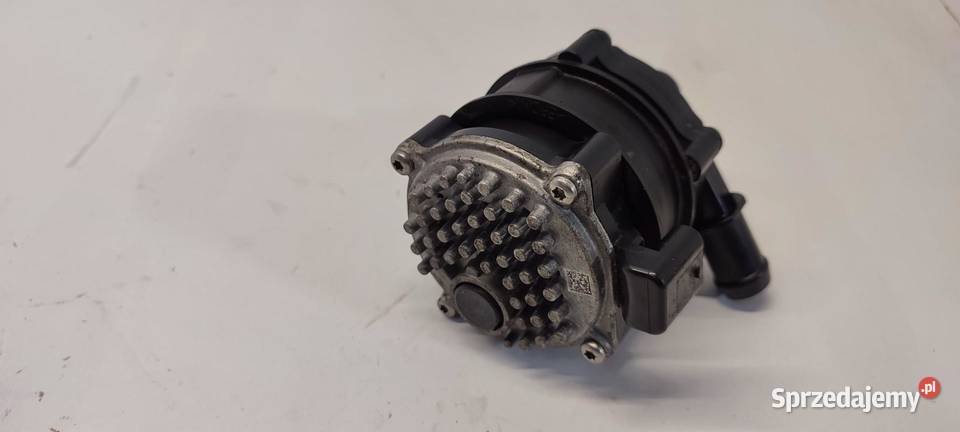 VOLVO XC40 POMPKA WODY 32222737