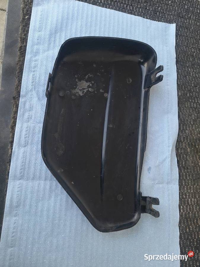 Prawy plastikowy boczek WSK 125 175