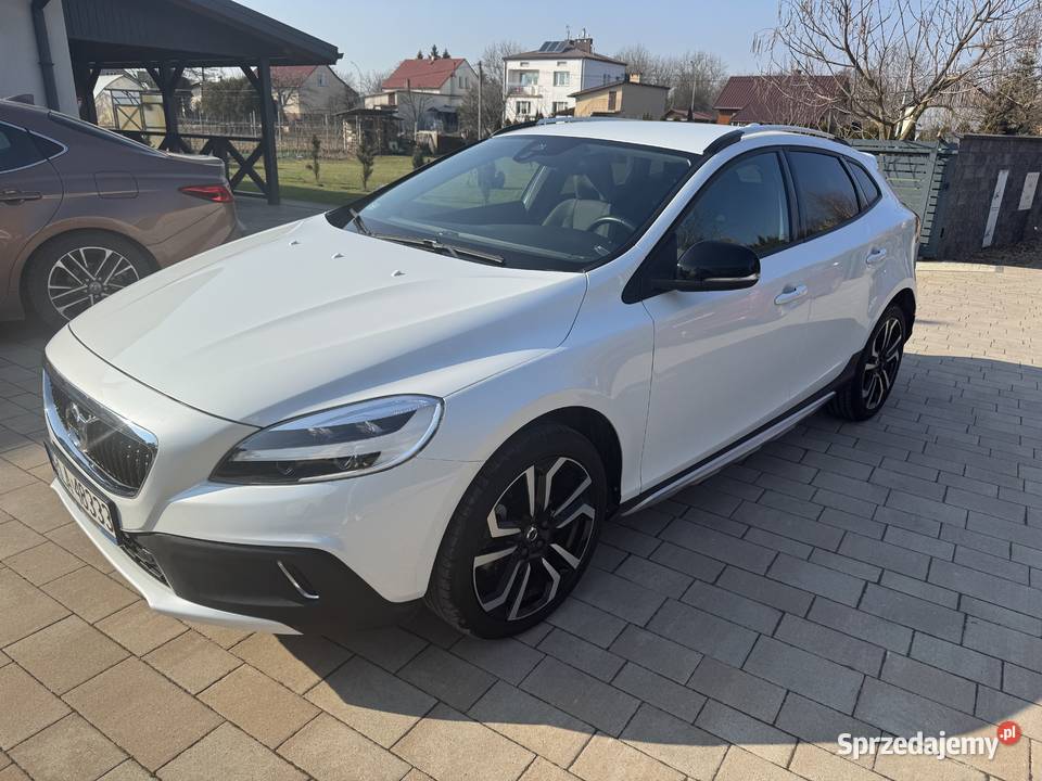 Volvo V40 Cross Country D3 150 Salon Polska Łańcut