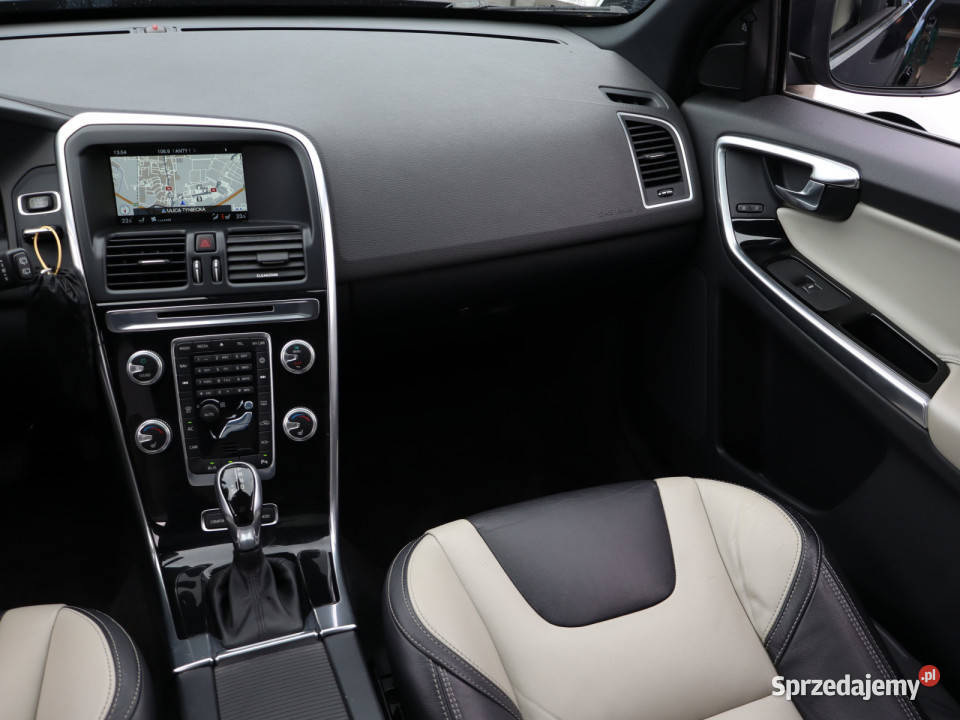 Volvo XC60 D4 Rok produkcji 2016 Bielany Wrocławskie