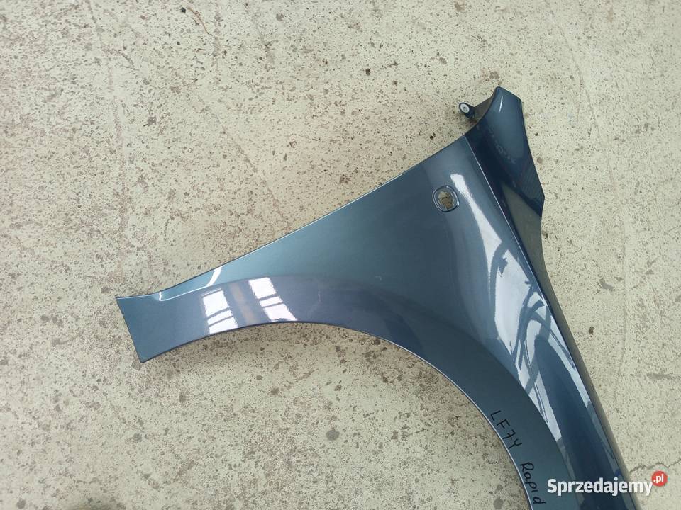 Błotnik prawy Skoda Rapid 15 roku orginalny