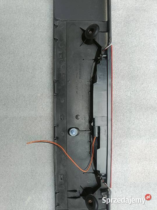 Lotka Spojler Clio 2 trzecie 3 światło stop dolnośląskie Żmigród