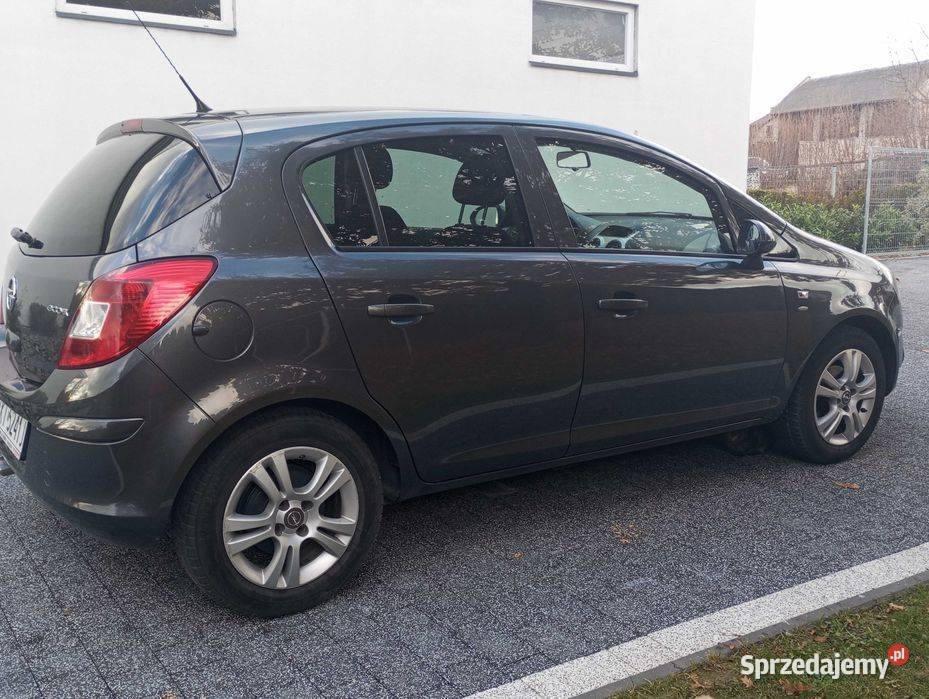 Opel Corsa D 2011 12 benzyna Ecoflex Lift 80KM Corsa Starachowice sprzedam