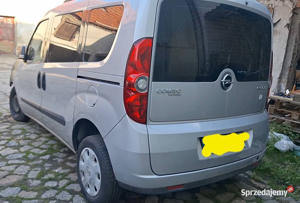 Combo D czesci klapa drzwi lampy osobowe Legnica sprzedam