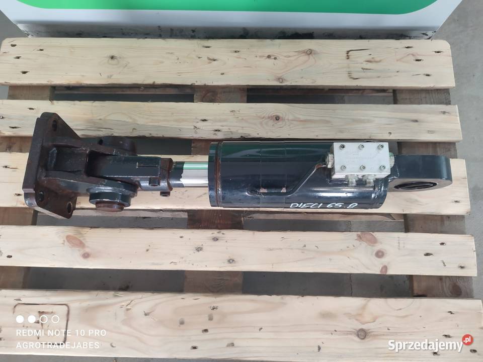 Siłownik hydrauliczny poziomowania osi Wilkowo sprzedam