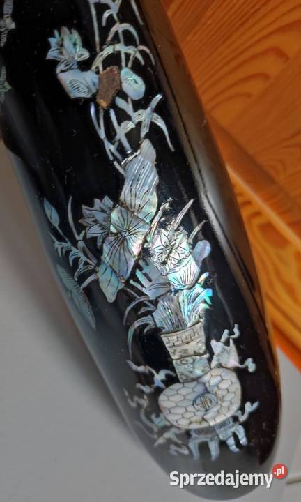 wazon z laki antyk inkrustowany masą perłową