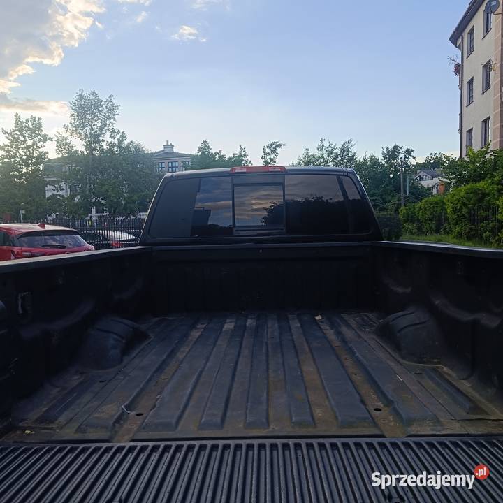 Nissan Titan 56 2006 r V8 4X4 Niski przebieg sprzedam